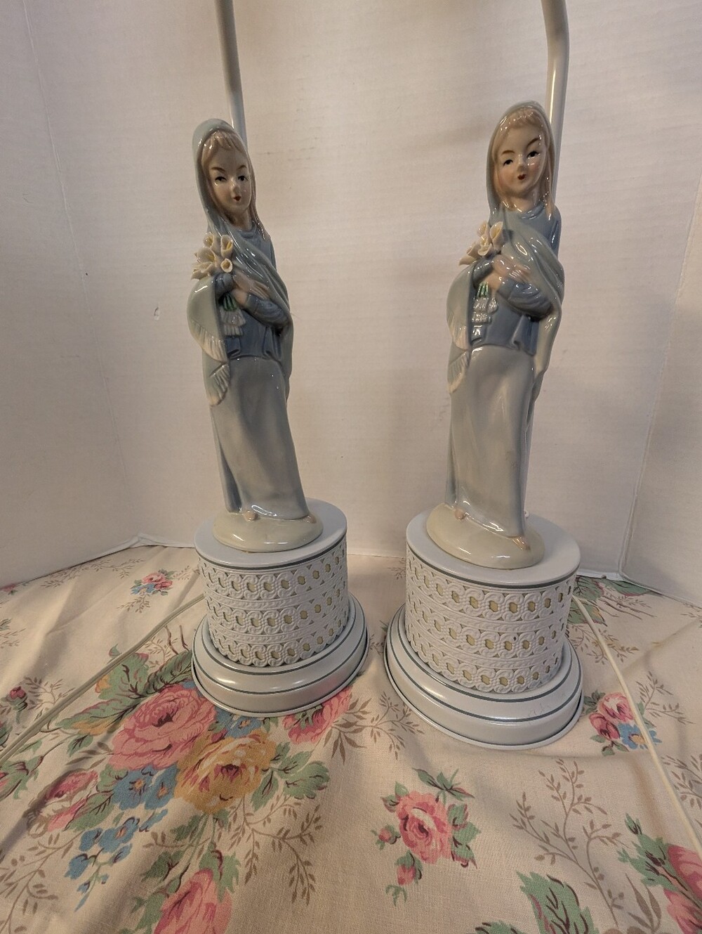 Vintage set of porcelain lady figure with flowers table bedroom boudoir lamps
